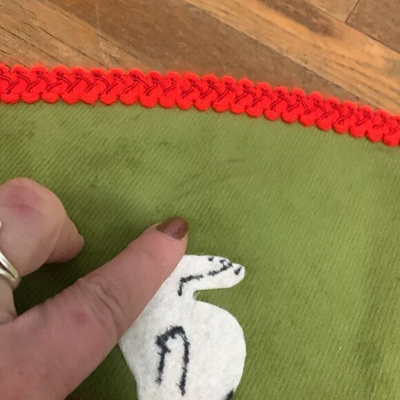 Vintage Unique Handmade Christmas Tree Skirt Felt Holiday Appliques Kitschy - Picture 16 of 17